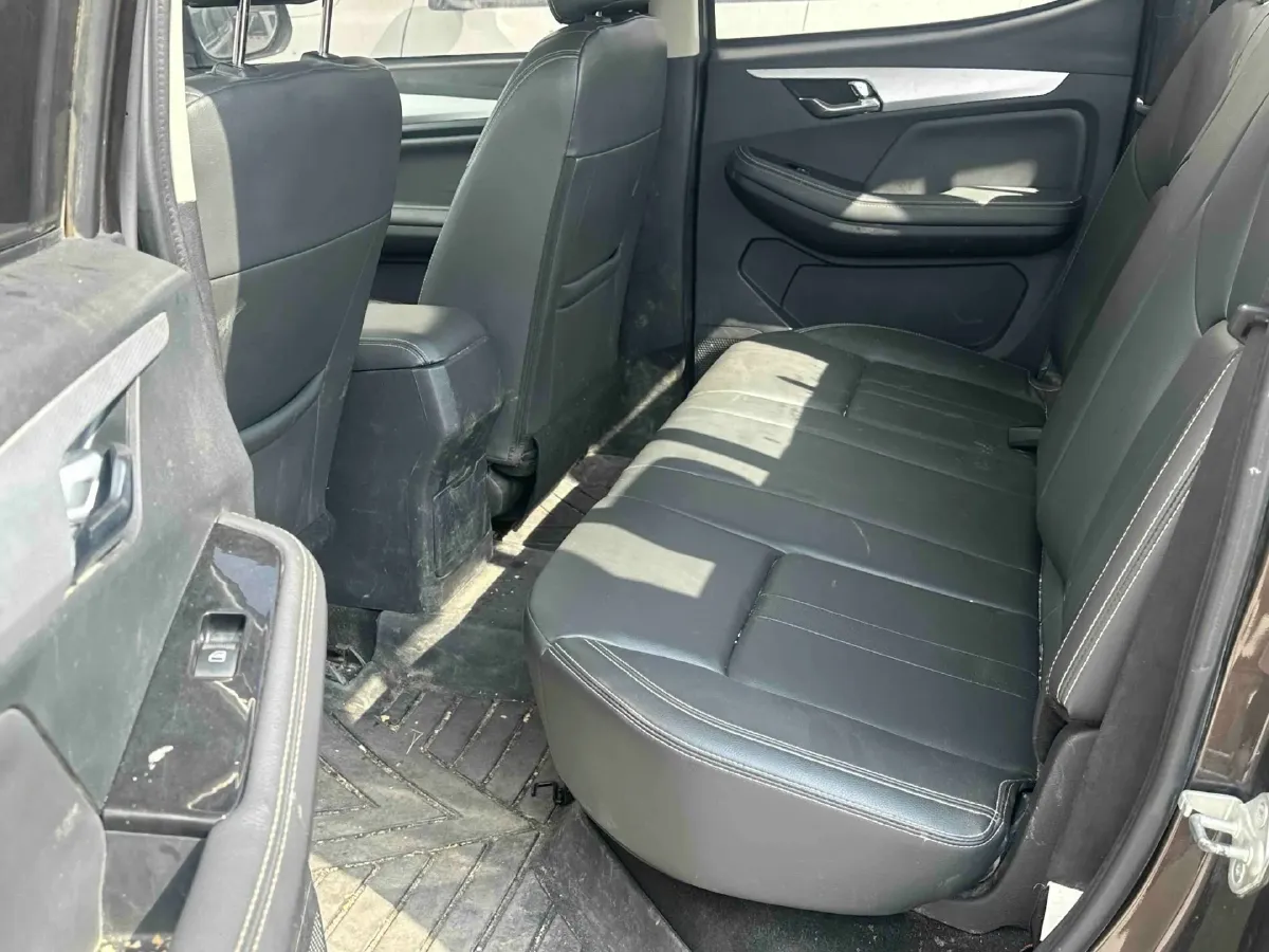 2022 Isuzu RE-MAX Jim 2.8T 120HP L4 5MT,autocango,china used car exporter,china ev exporter,chinese used car exporter,chinese used ev exporter