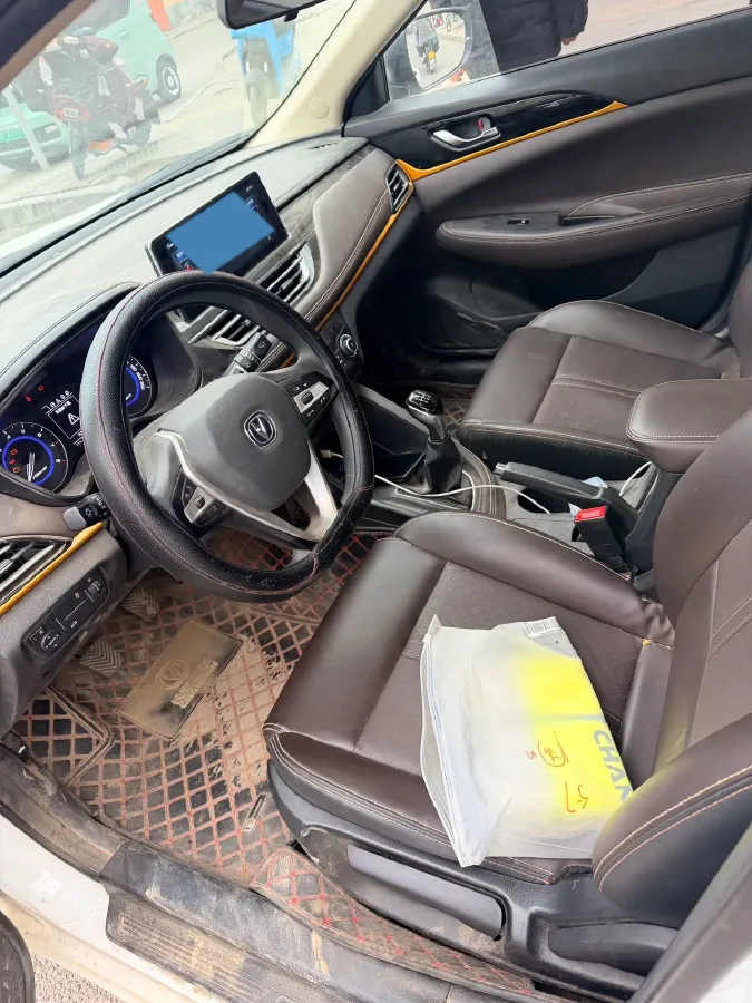 2019 ChangAn Eado DT 1.6L 125HP L4 5MT,autocango,china used car exporter,china ev exporter,chinese used car exporter,chinese used ev exporter