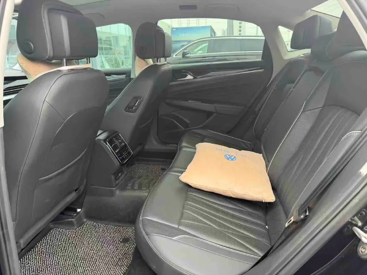 2023 Volkswagen Passat 2.0T 186HP L4 7DCT,autocango,china used car exporter,china ev exporter,chinese used car exporter,chinese used ev exporter
