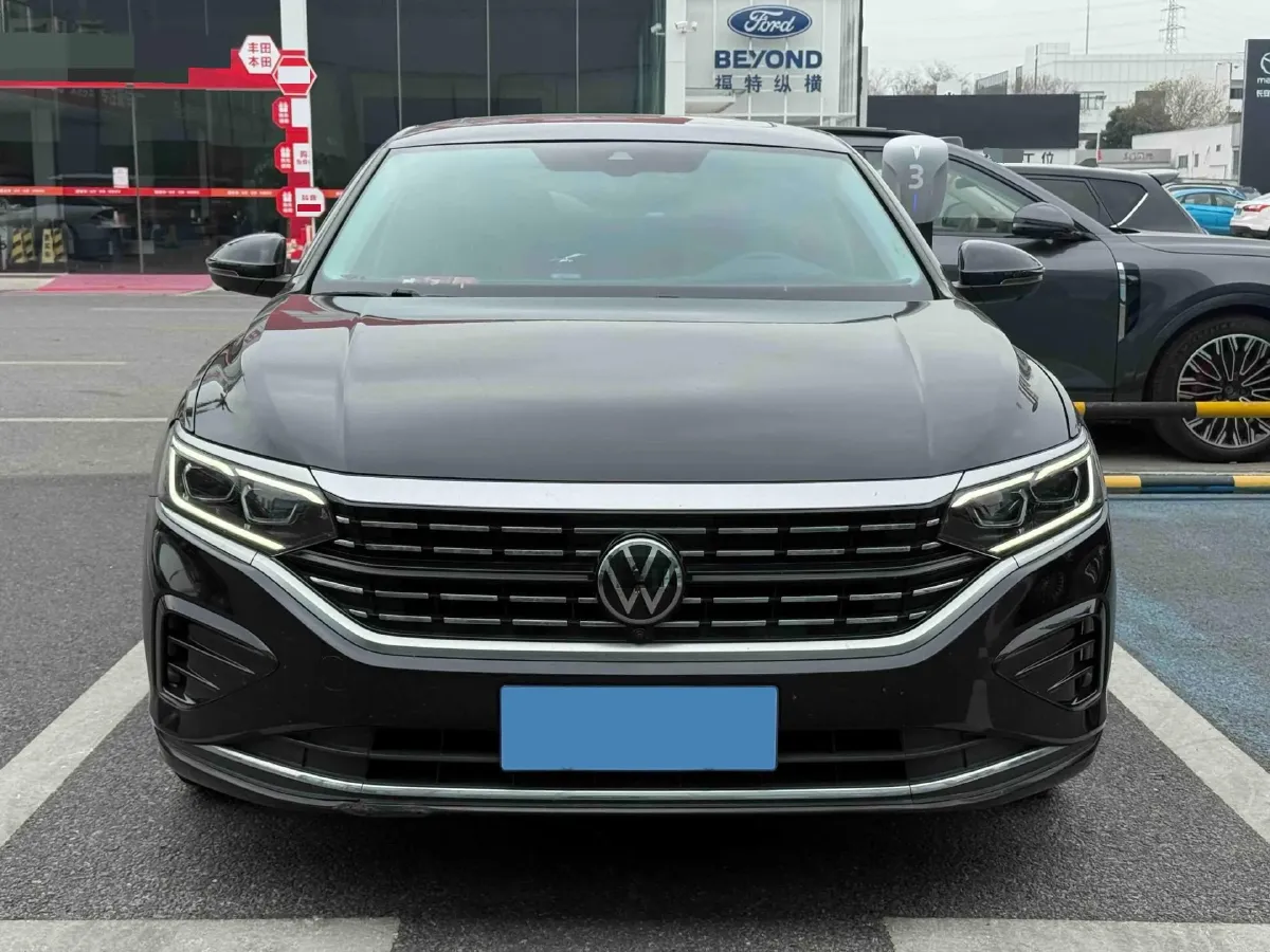 2023 Volkswagen Passat 2.0T 186HP L4 7DCT,autocango,china used car exporter,china ev exporter,chinese used car exporter,chinese used ev exporter