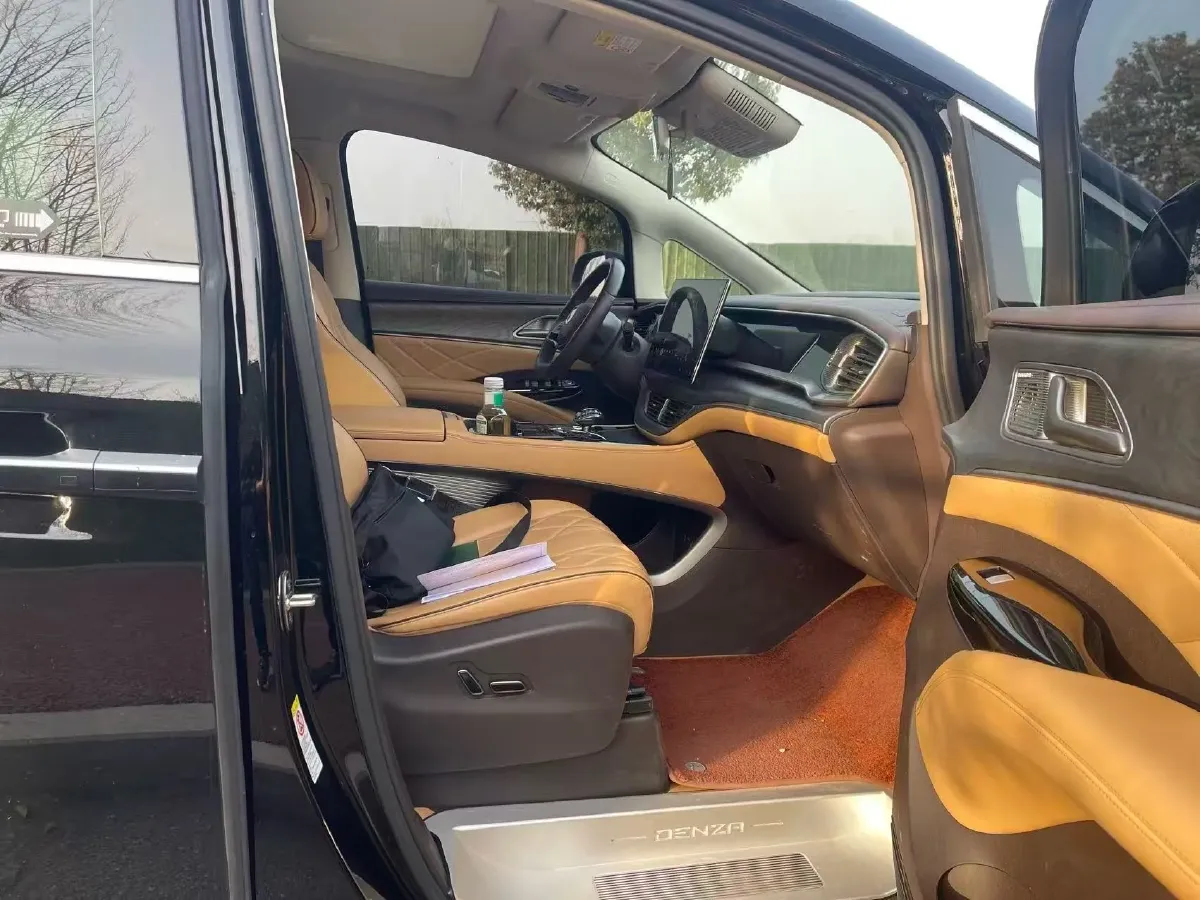 2024 Denza D9 1.5T 139HP L4 E-CVT PHEV 20.39KWH,autocango,china used car exporter,china ev exporter,chinese used car exporter,chinese used ev exporter