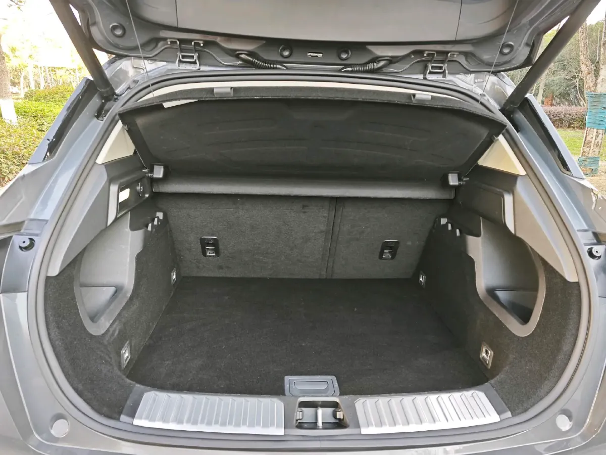 2020 LYNK&CO 06 1.5T 177HP L3 7DCT,autocango,china used car exporter,china ev exporter,chinese used car exporter,chinese used ev exporter