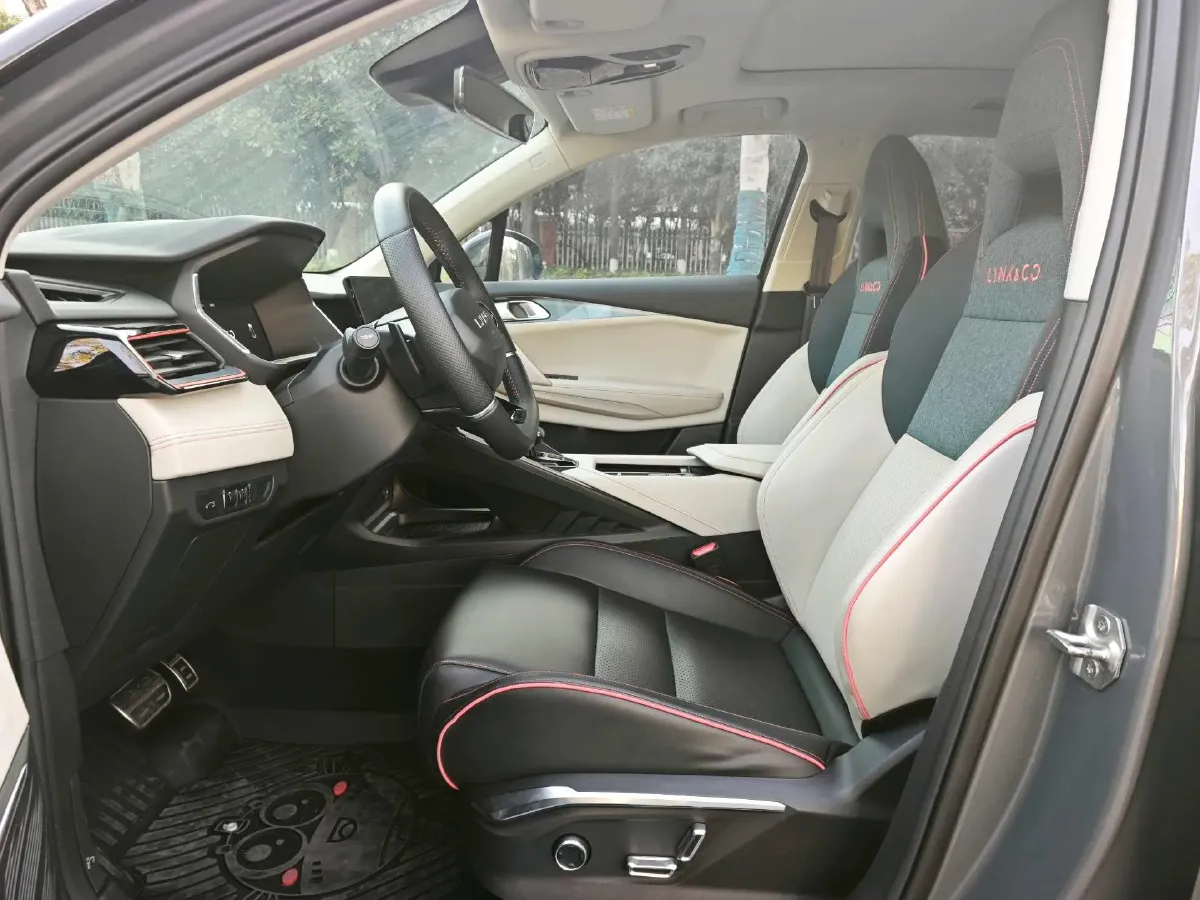 2020 LYNK&CO 06 1.5T 177HP L3 7DCT,autocango,china used car exporter,china ev exporter,chinese used car exporter,chinese used ev exporter