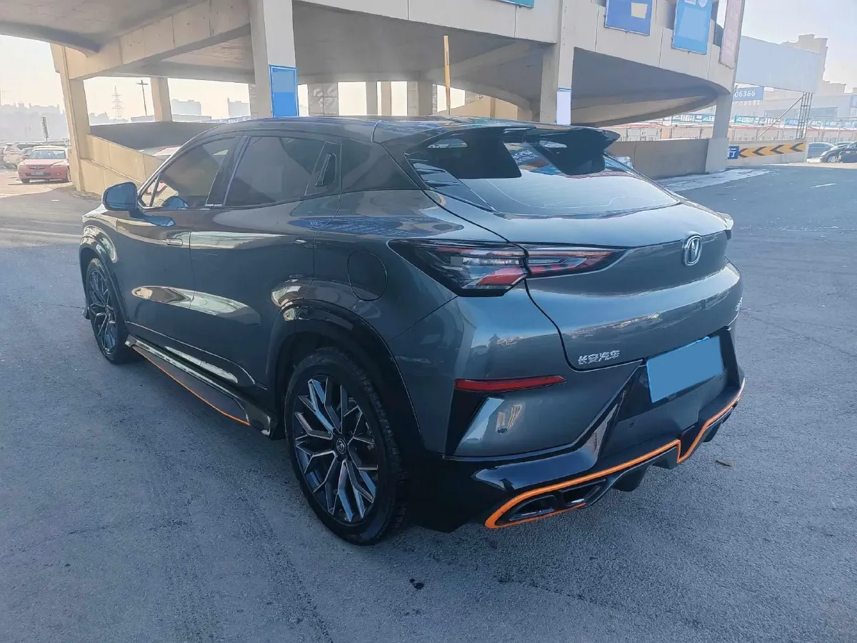 2022 ChangAn UNI-T 1.5T 188HP L4 7DCT,autocango,china used car exporter,china ev exporter,chinese used car exporter,chinese used ev exporter