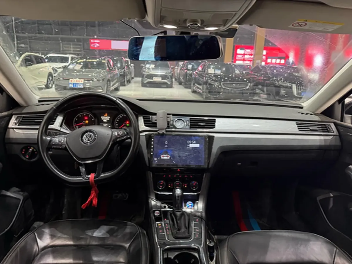 2017 Volkswagen Passat 1.8T 180HP L4 7DCT,autocango,china used car exporter,china ev exporter,chinese used car exporter,chinese used ev exporter