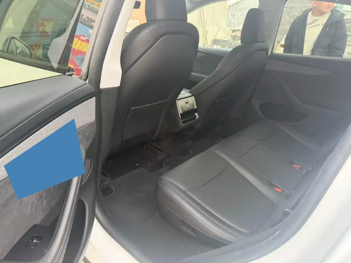 2025 Tesla Model Y BEV 62.5KWH,autocango,china used car exporter,china ev exporter,chinese used car exporter,chinese used ev exporter