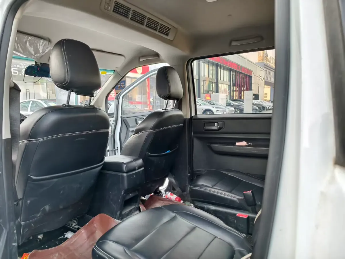 2020 WuLing HongGuang Plus 1.5L 99HP L4 6MT,autocango,china used car exporter,china ev exporter,chinese used car exporter,chinese used ev exporter