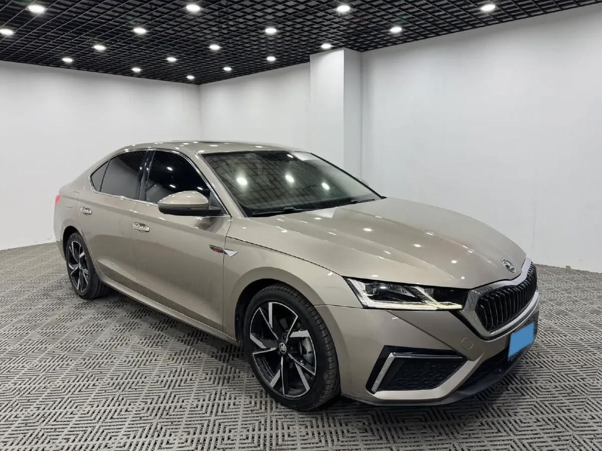 2022 Skoda Octavia 1.4T 150HP L4 7DCT,autocango,china used car exporter,china ev exporter,chinese used car exporter,chinese used ev exporter