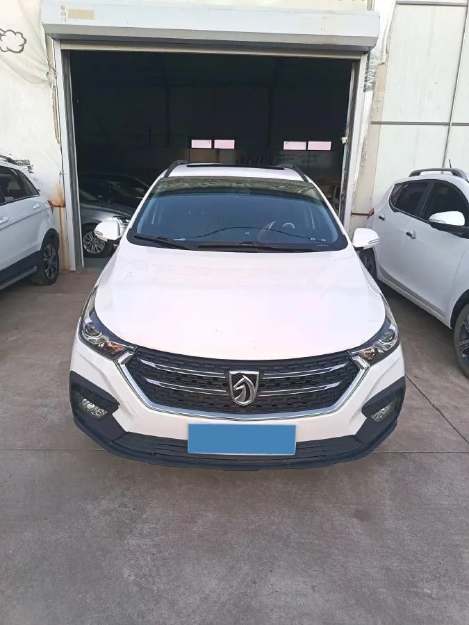2018 BaoJun 360 1.5L 112HP L4 6MT,autocango,china used car exporter,china ev exporter,chinese used car exporter,chinese used ev exporter