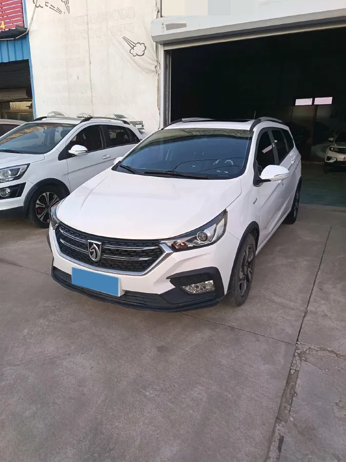 2018 BaoJun 360 1.5L 112HP L4 6MT,autocango,china used car exporter,china ev exporter,chinese used car exporter,chinese used ev exporter