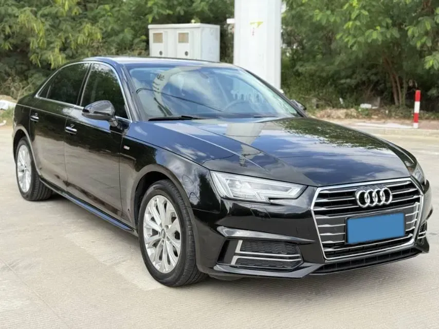 2019 Audi A4L 2.0T 190HP L4 7DCT,autocango,china used car exporter,china ev exporter,chinese used car exporter,chinese used ev exporter