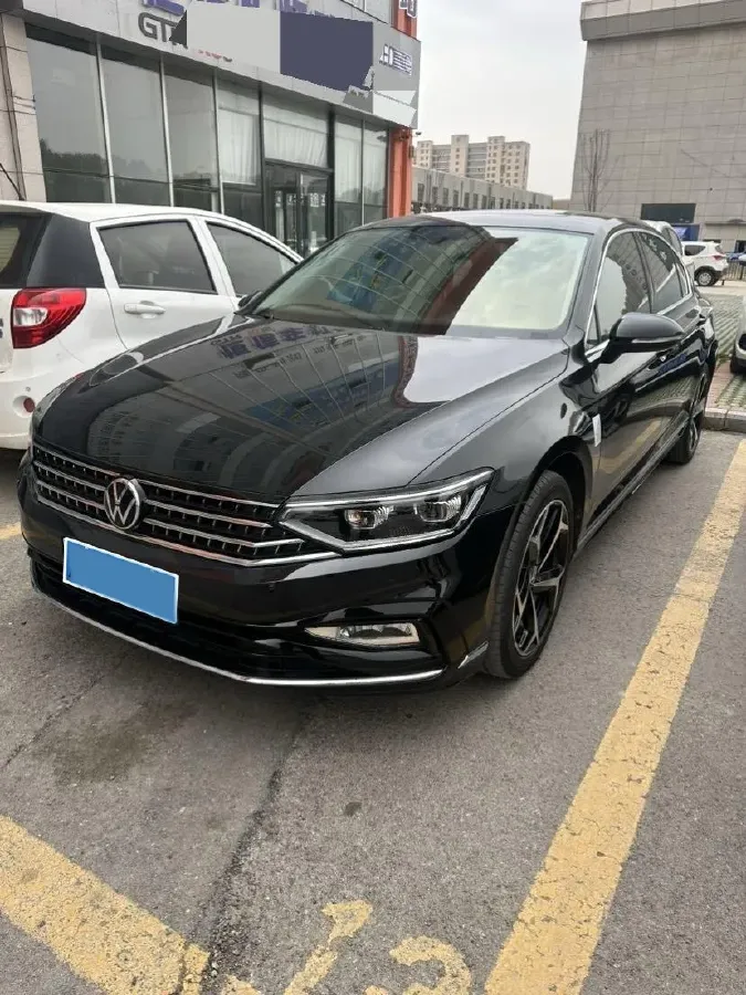 2023 Volkswagen Magotan 1.4T 150HP L4 7DCT,autocango,china used car exporter,china ev exporter,chinese used car exporter,chinese used ev exporter