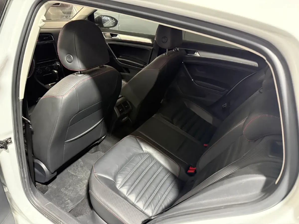 2020 Volkswagen Golf 1.2T 116HP L4 7DCT,autocango,china used car exporter,china ev exporter,chinese used car exporter,chinese used ev exporter