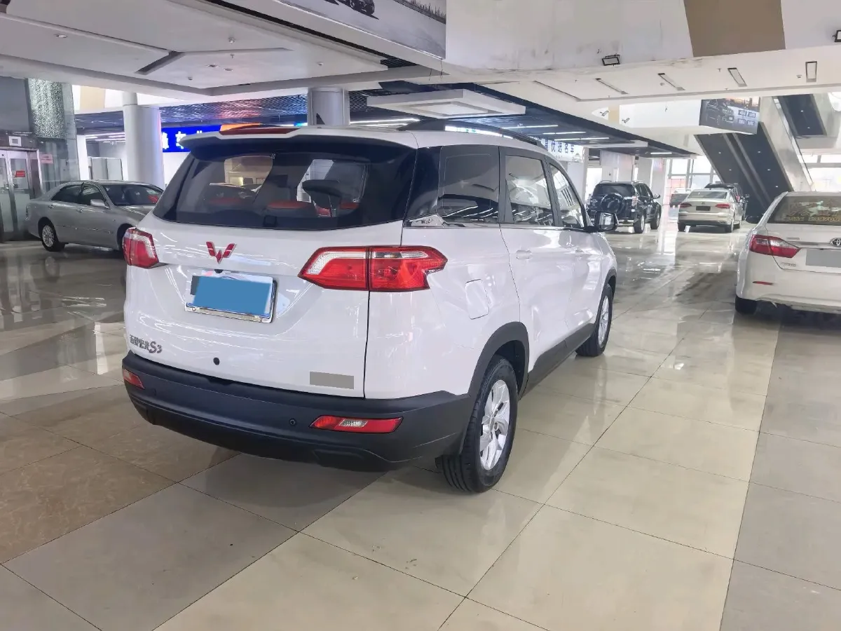 2018 WuLing HongGuang S3 1.5L 112HP L4 6MT,autocango,china used car exporter,china ev exporter,chinese used car exporter,chinese used ev exporter