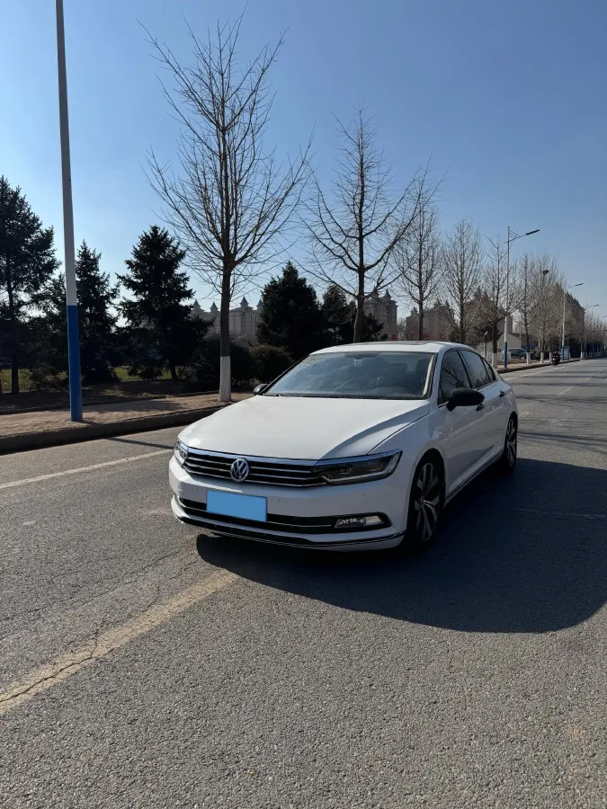 2018 Volkswagen Magotan 1.8T 180HP L4 7DCT,autocango,china used car exporter,china ev exporter,chinese used car exporter,chinese used ev exporter