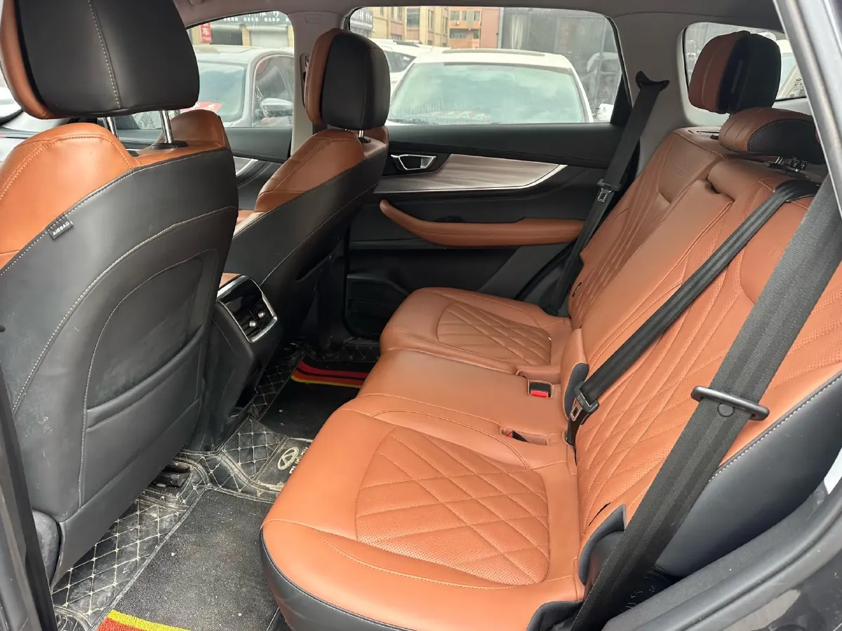 2021 Chery Tiggo 8 Plus 1.6T 197HP L4 7DCT,autocango,china used car exporter,china ev exporter,chinese used car exporter,chinese used ev exporter