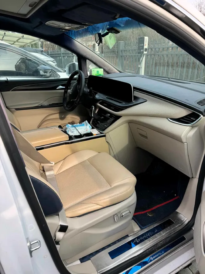 2023 Buick GL8 2.0T 237HP L4 9AT,autocango,china used car exporter,china ev exporter,chinese used car exporter,chinese used ev exporter