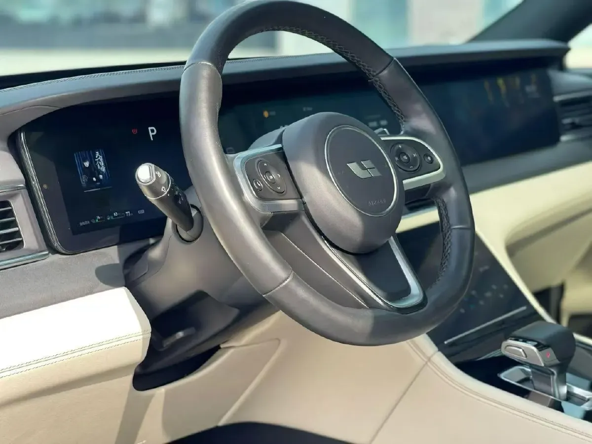 2020 Li ONE Range Extended 131HP REEV 40.5KWH,autocango,china used car exporter,china ev exporter,chinese used car exporter,chinese used ev exporter