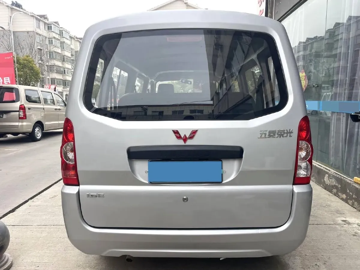 2021 WuLing RongGuang 1.5L 99HP L4 5MT,autocango,china used car exporter,china ev exporter,chinese used car exporter,chinese used ev exporter