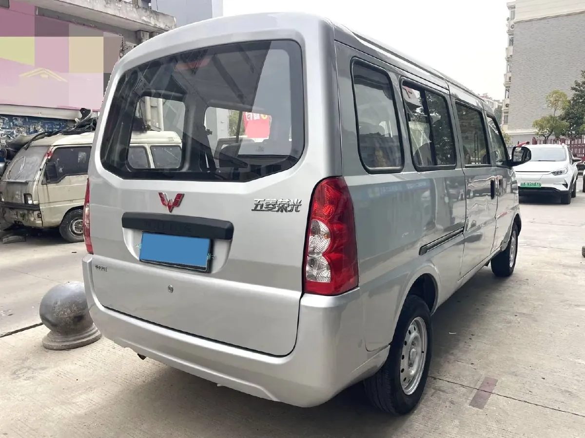 2021 WuLing RongGuang 1.5L 99HP L4 5MT,autocango,china used car exporter,china ev exporter,chinese used car exporter,chinese used ev exporter