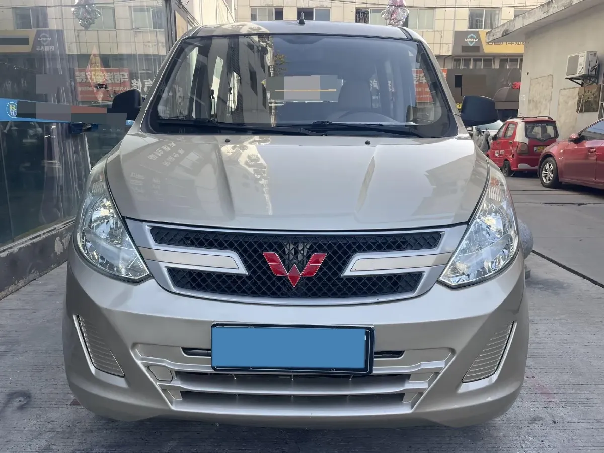 2019 WuLing RongGuang V 1.5L 99HP L4 6MT,autocango,china used car exporter,china ev exporter,chinese used car exporter,chinese used ev exporter