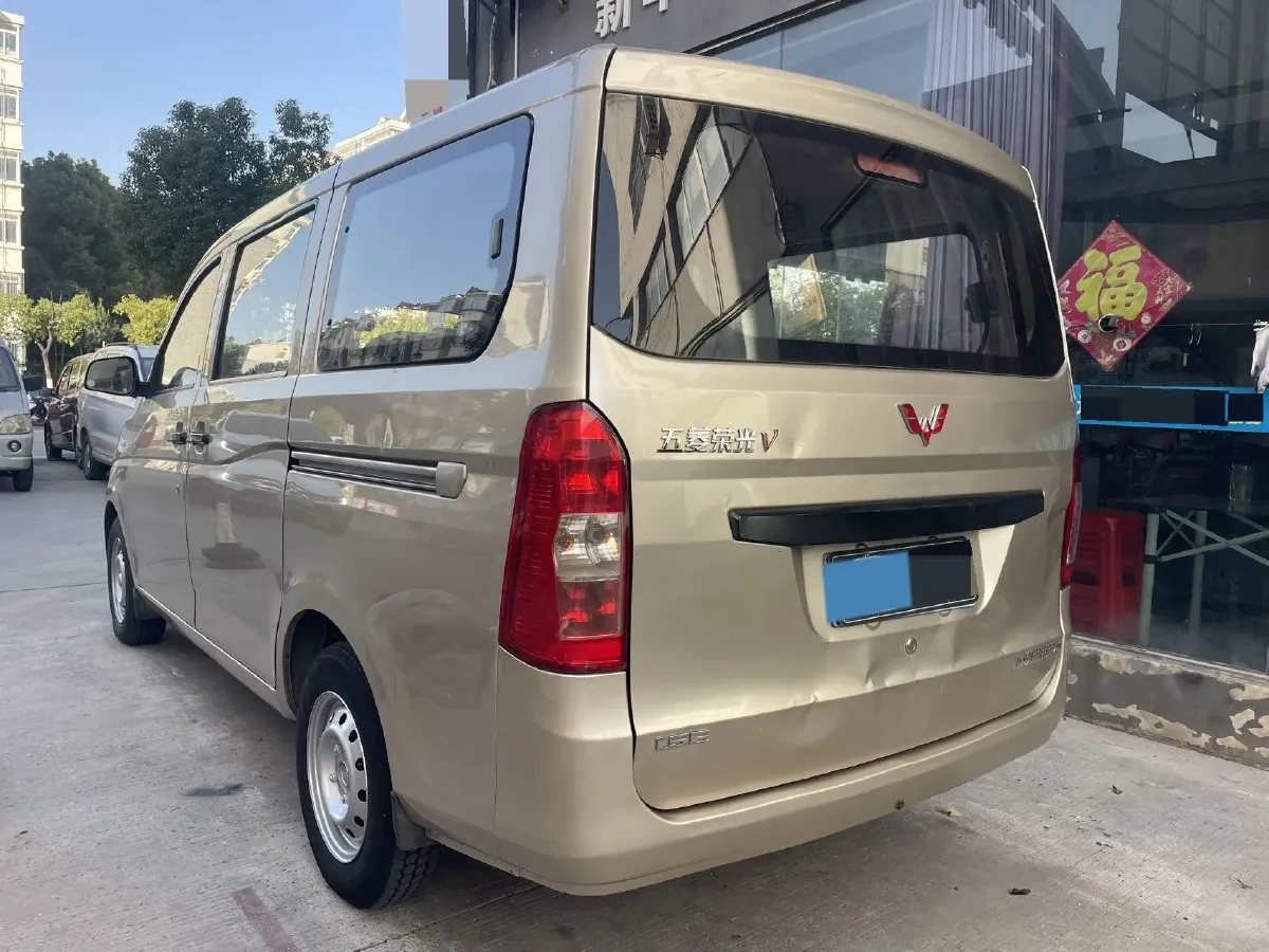 2019 WuLing RongGuang V 1.5L 99HP L4 6MT,autocango,china used car exporter,china ev exporter,chinese used car exporter,chinese used ev exporter