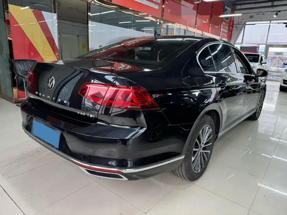 2020 Volkswagen Magotan 2.0T 186HP L4 7DCT,autocango,china used car exporter,china ev exporter,chinese used car exporter,chinese used ev exporter