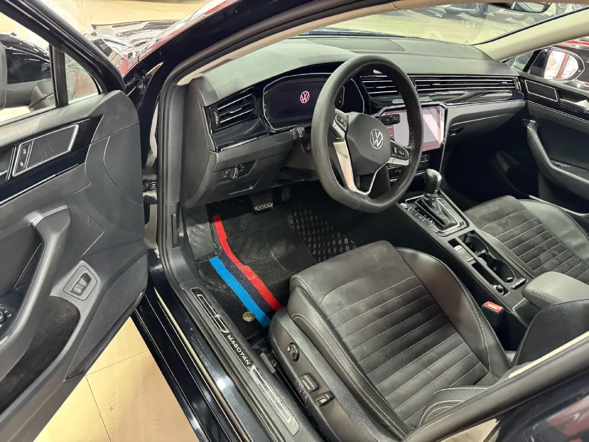 2020 Volkswagen Magotan 2.0T 186HP L4 7DCT,autocango,china used car exporter,china ev exporter,chinese used car exporter,chinese used ev exporter