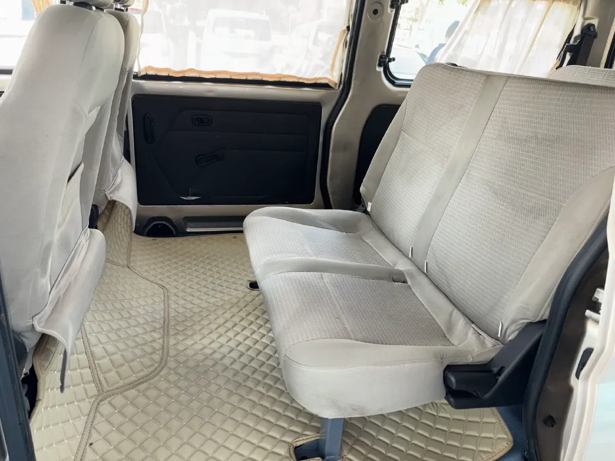 2014 WuLing RongGuang 1.5L 107HP L4 5MT,autocango,china used car exporter,china ev exporter,chinese used car exporter,chinese used ev exporter