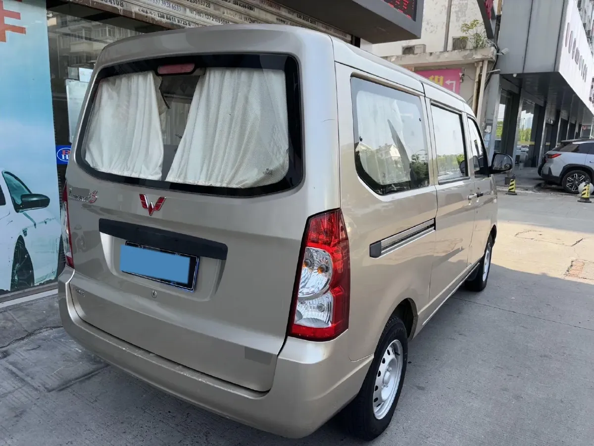 2014 WuLing RongGuang 1.5L 107HP L4 5MT,autocango,china used car exporter,china ev exporter,chinese used car exporter,chinese used ev exporter