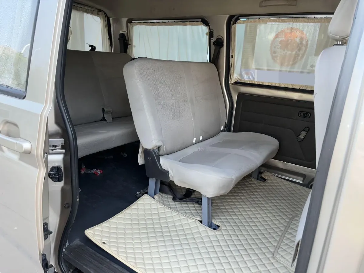 2014 WuLing RongGuang 1.5L 107HP L4 5MT,autocango,china used car exporter,china ev exporter,chinese used car exporter,chinese used ev exporter