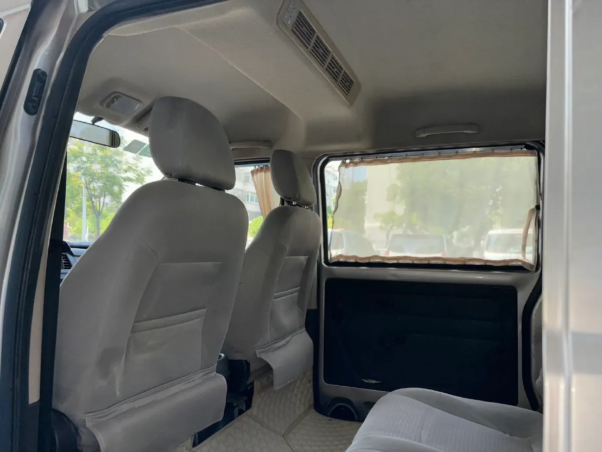 2014 WuLing RongGuang 1.5L 107HP L4 5MT,autocango,china used car exporter,china ev exporter,chinese used car exporter,chinese used ev exporter