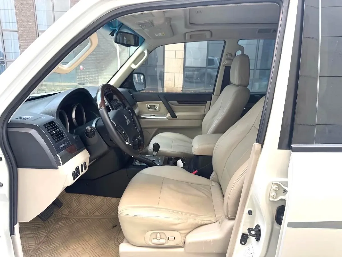 2017 Honda Jade 1.8L 141HP L4 5AT,autocango,china used car exporter,china ev exporter,chinese used car exporter,chinese used ev exporter