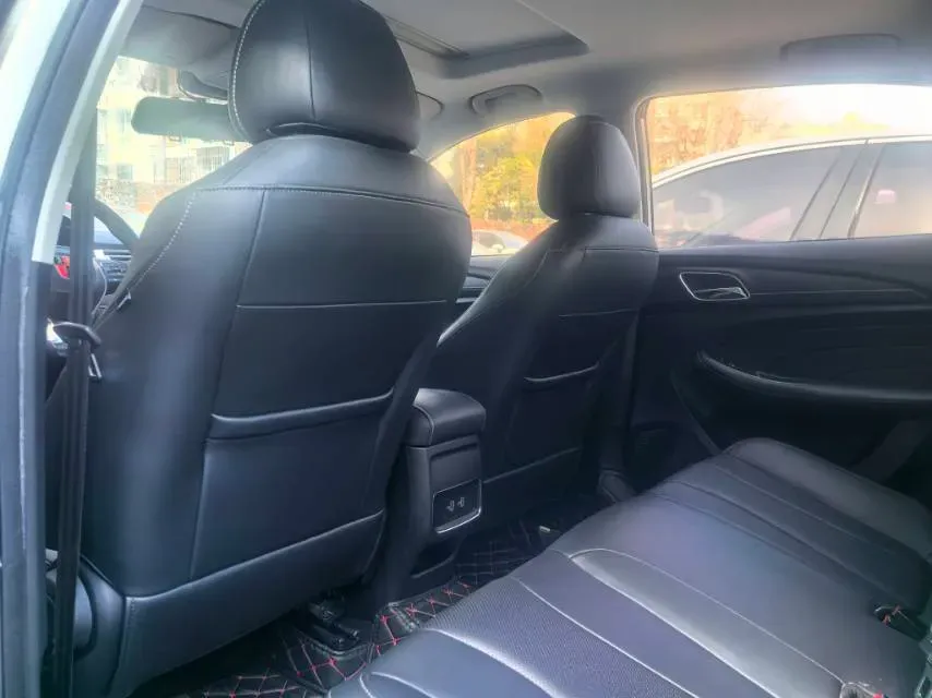 2019 Roewe i5 1.5L 120HP L4 CVT,autocango,china used car exporter,china ev exporter,chinese used car exporter,chinese used ev exporter