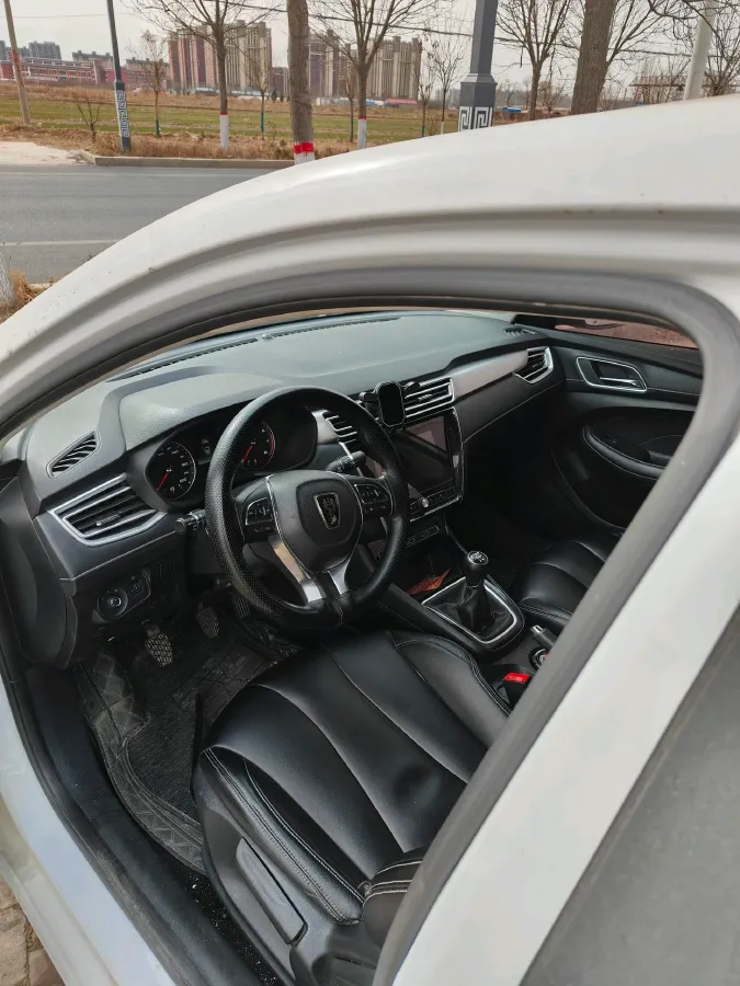 2019 Roewe i5 1.5L 120HP L4 5MT,autocango,china used car exporter,china ev exporter,chinese used car exporter,chinese used ev exporter