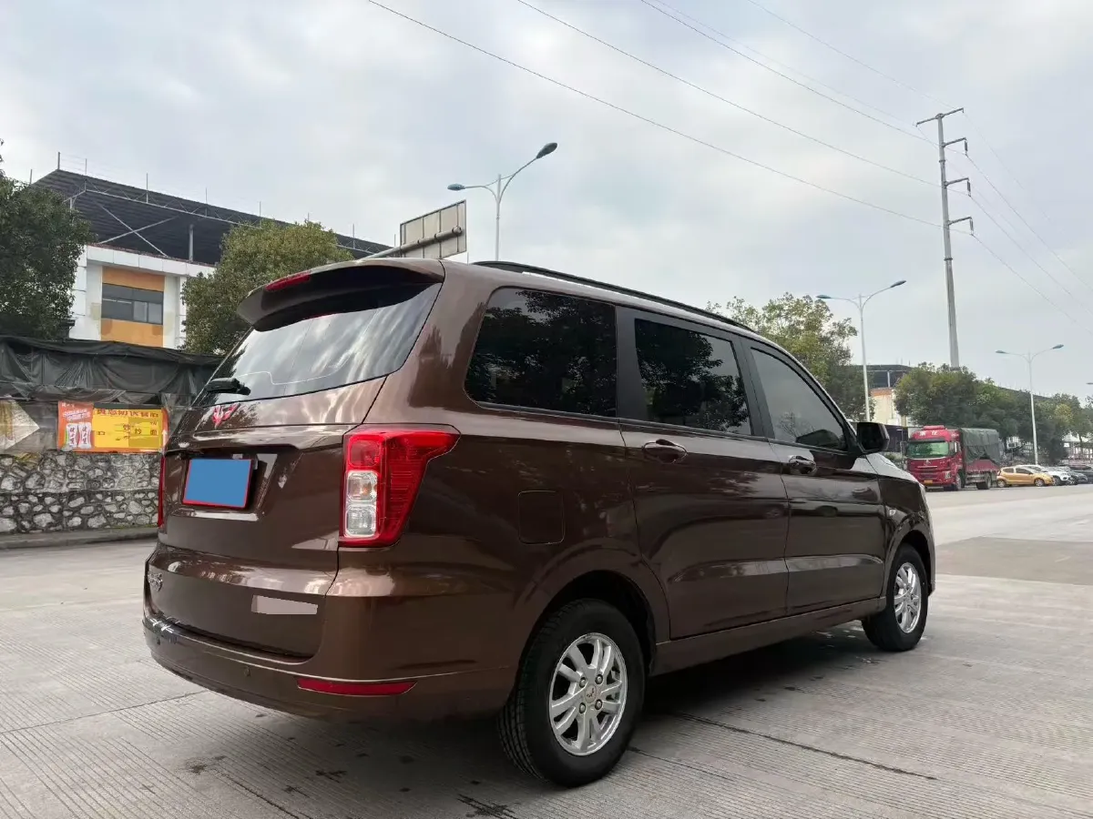 2019 WuLing HongGuang 1.5L 99HP L4 6MT,autocango,china used car exporter,china ev exporter,chinese used car exporter,chinese used ev exporter