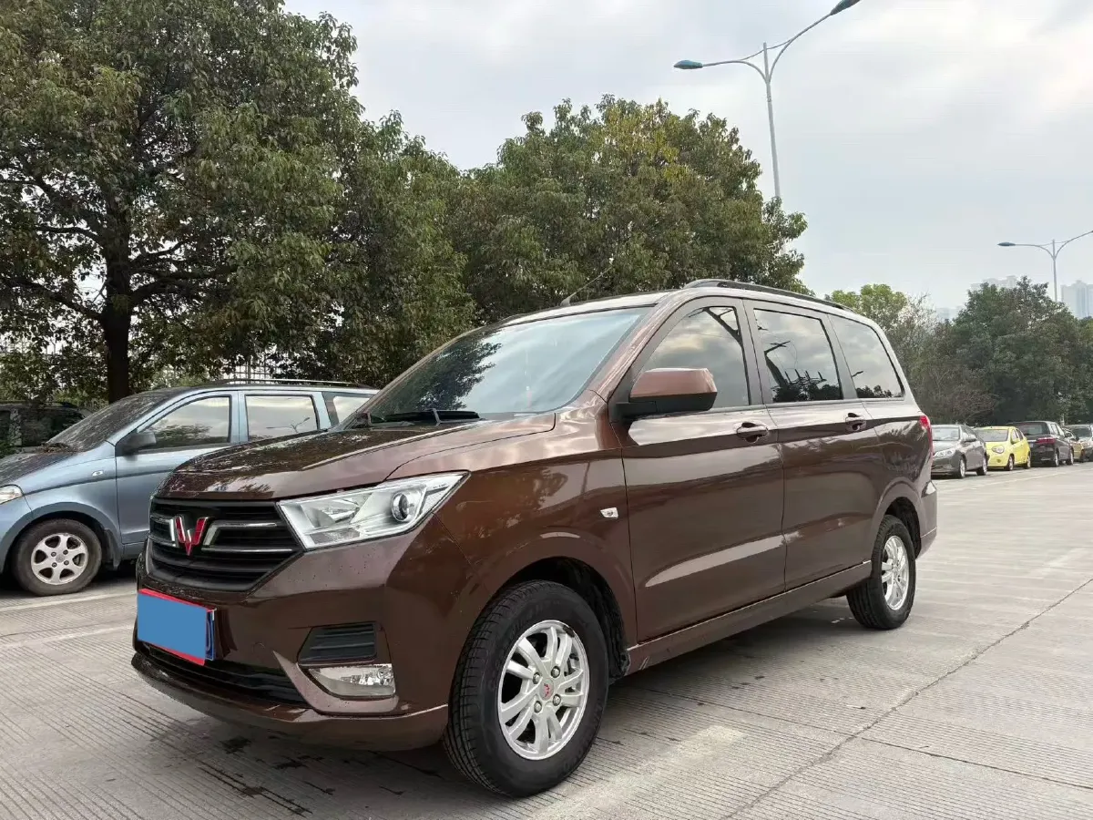 2019 WuLing HongGuang 1.5L 99HP L4 6MT,autocango,china used car exporter,china ev exporter,chinese used car exporter,chinese used ev exporter