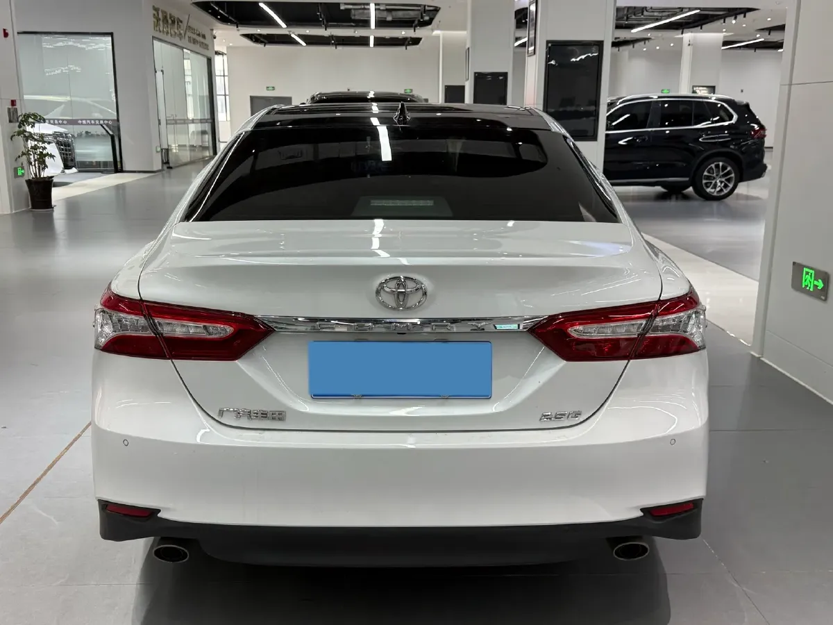 2021 Toyota Camry 2.5L 209HP L4 8AT,autocango,china used car exporter,china ev exporter,chinese used car exporter,chinese used ev exporter