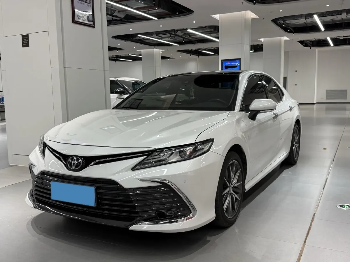 2021 Toyota Camry 2.5L 209HP L4 8AT,autocango,china used car exporter,china ev exporter,chinese used car exporter,chinese used ev exporter