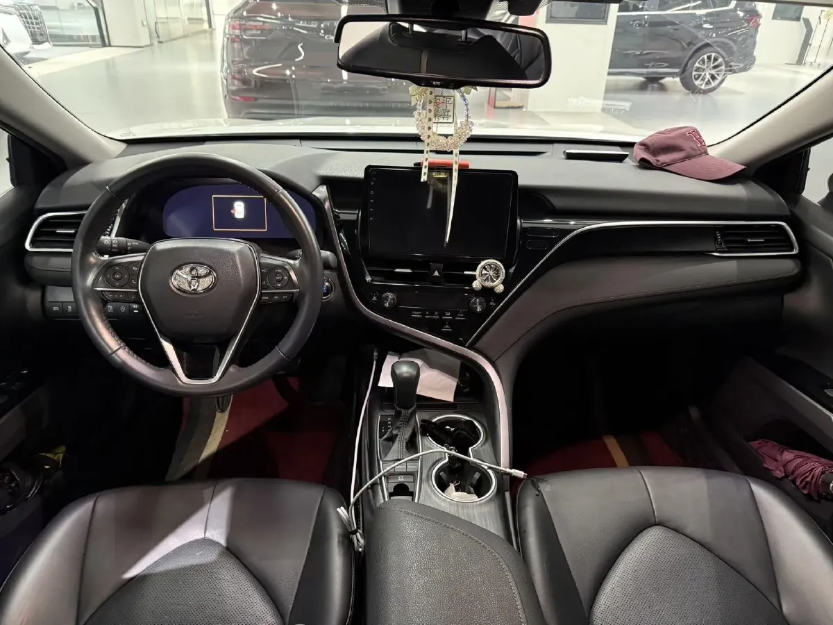 2021 Toyota Camry 2.5L 209HP L4 8AT,autocango,china used car exporter,china ev exporter,chinese used car exporter,chinese used ev exporter