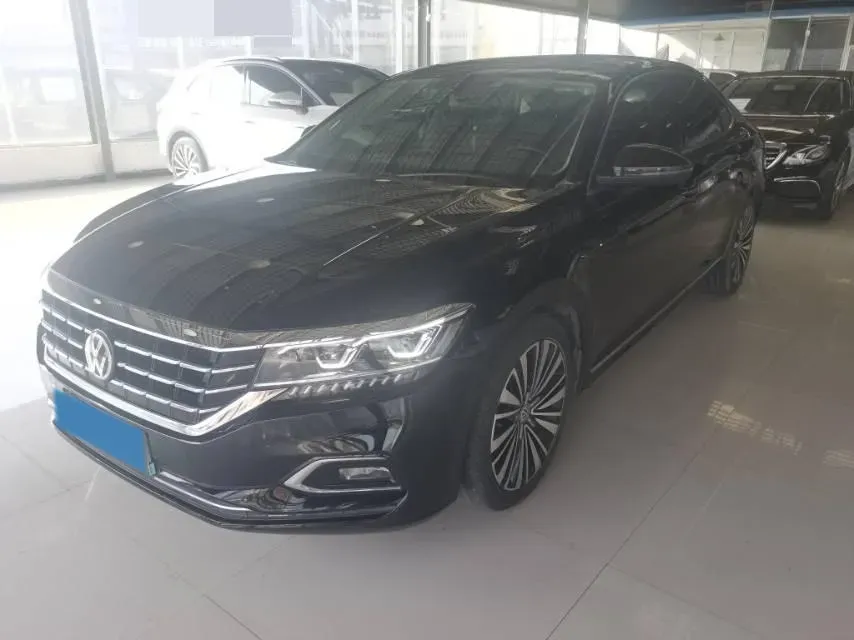 2021 Volkswagen Passat 2.0T 186HP L4 7DCT,autocango,china used car exporter,china ev exporter,chinese used car exporter,chinese used ev exporter
