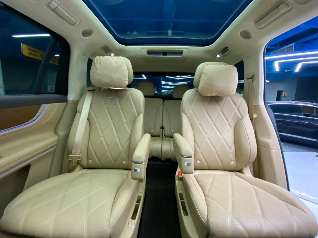 2025 AITO AITO M9 REEV 160HP REEV 52KWH,autocango,china used car exporter,china ev exporter,chinese used car exporter,chinese used ev exporter