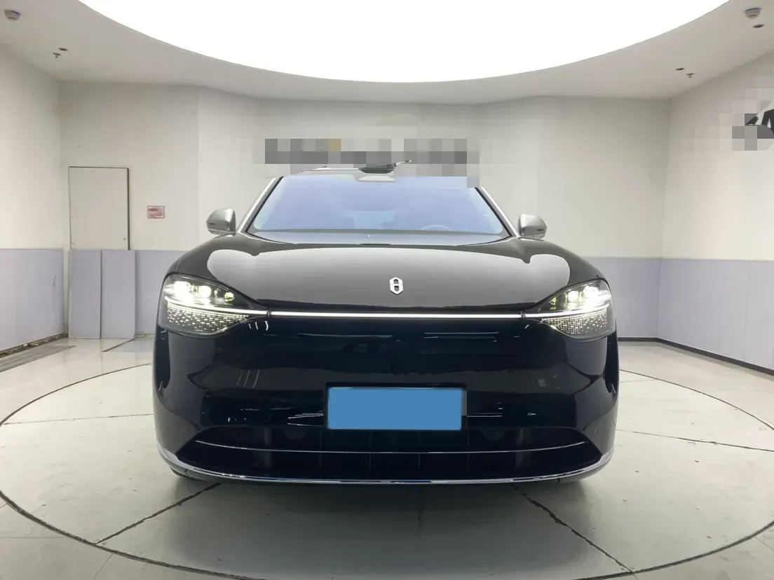 2025 AITO AITO M9 REEV 160HP REEV 52KWH,autocango,china used car exporter,china ev exporter,chinese used car exporter,chinese used ev exporter