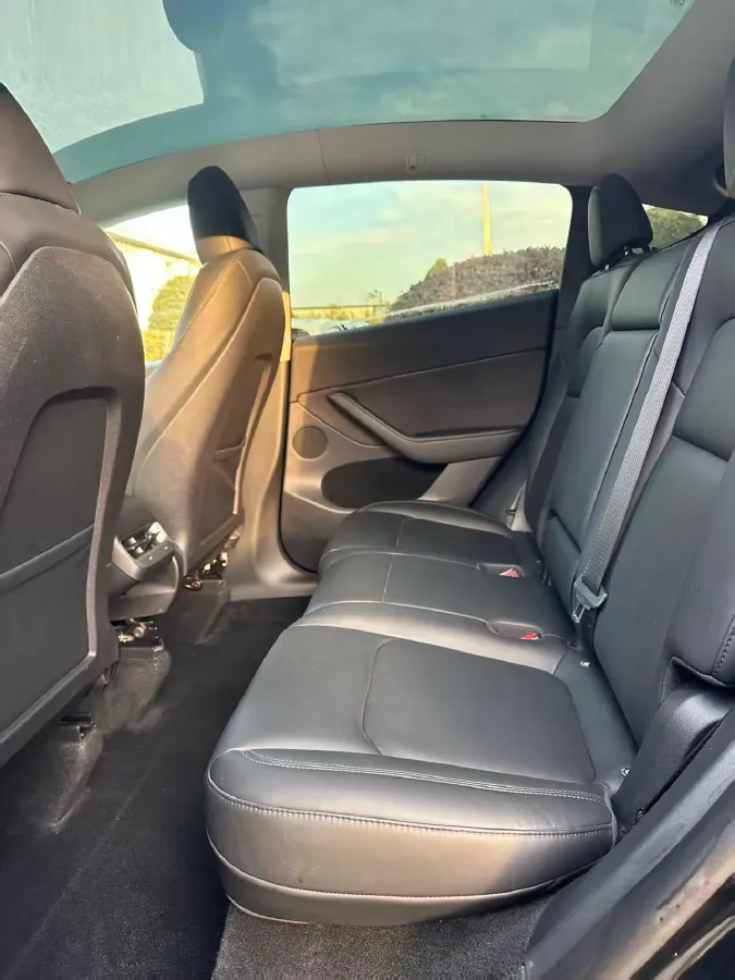 2022 Tesla Model Y BEV 60KWH,autocango,china used car exporter,china ev exporter,chinese used car exporter,chinese used ev exporter