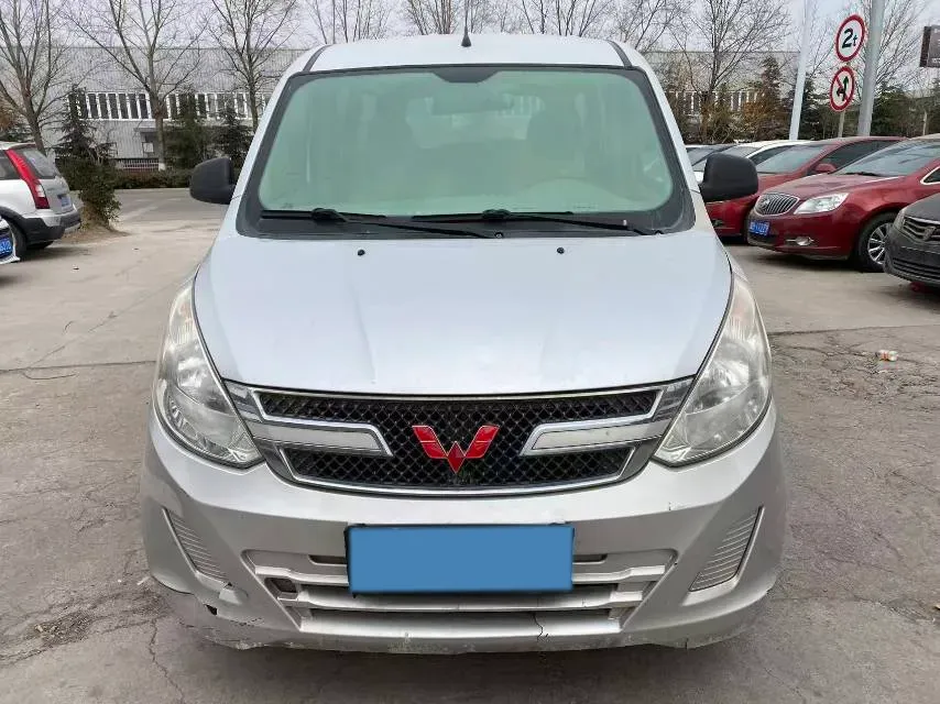 2016 BaoJun 310 1.2L 82HP L4 5MT,autocango,china used car exporter,china ev exporter,chinese used car exporter,chinese used ev exporter