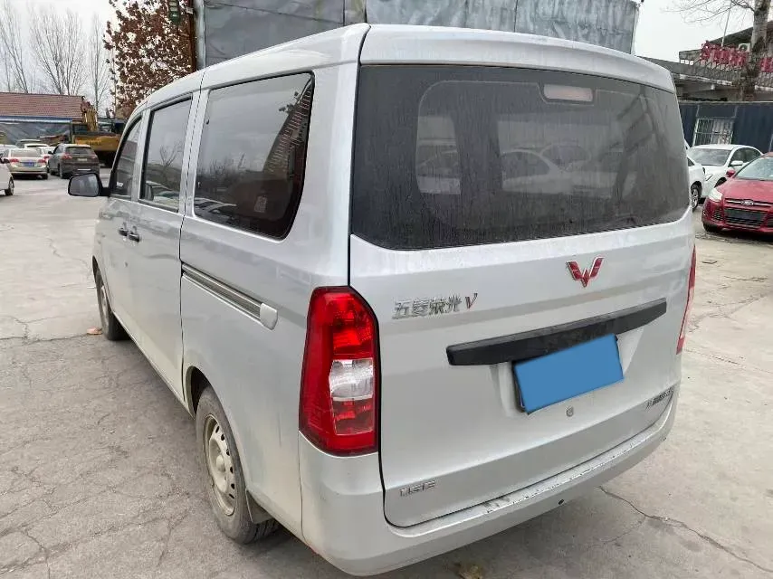 2016 BaoJun 310 1.2L 82HP L4 5MT,autocango,china used car exporter,china ev exporter,chinese used car exporter,chinese used ev exporter