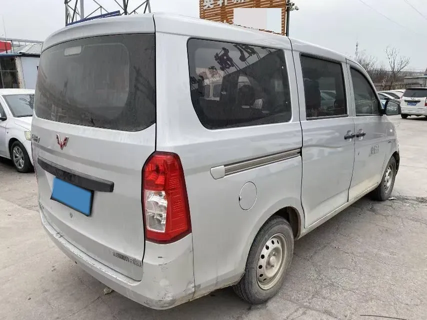 2016 BaoJun 310 1.2L 82HP L4 5MT,autocango,china used car exporter,china ev exporter,chinese used car exporter,chinese used ev exporter