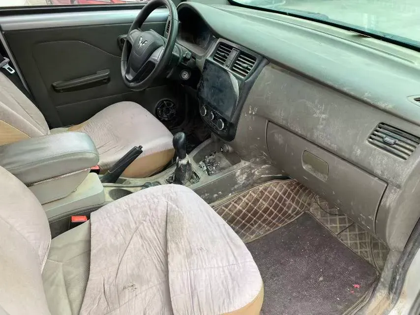 2016 BaoJun 310 1.2L 82HP L4 5MT,autocango,china used car exporter,china ev exporter,chinese used car exporter,chinese used ev exporter