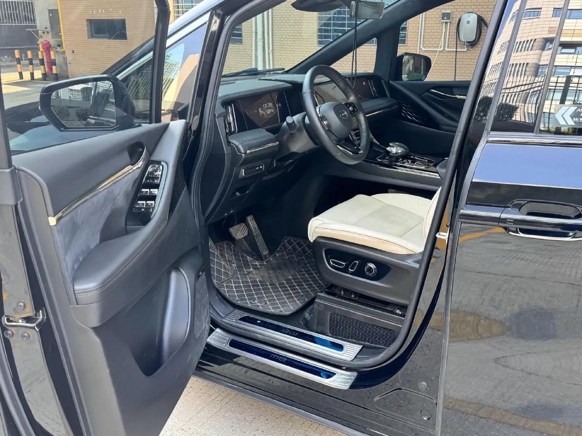 2023 GAC Trumpchi M8 2.0T 190HP L4 E-CVT Hybrid,autocango,china used car exporter,china ev exporter,chinese used car exporter,chinese used ev exporter