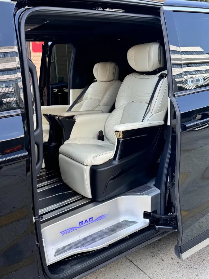 2023 GAC Trumpchi M8 2.0T 190HP L4 E-CVT Hybrid,autocango,china used car exporter,china ev exporter,chinese used car exporter,chinese used ev exporter